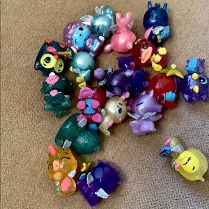 21 count random hatchimals
